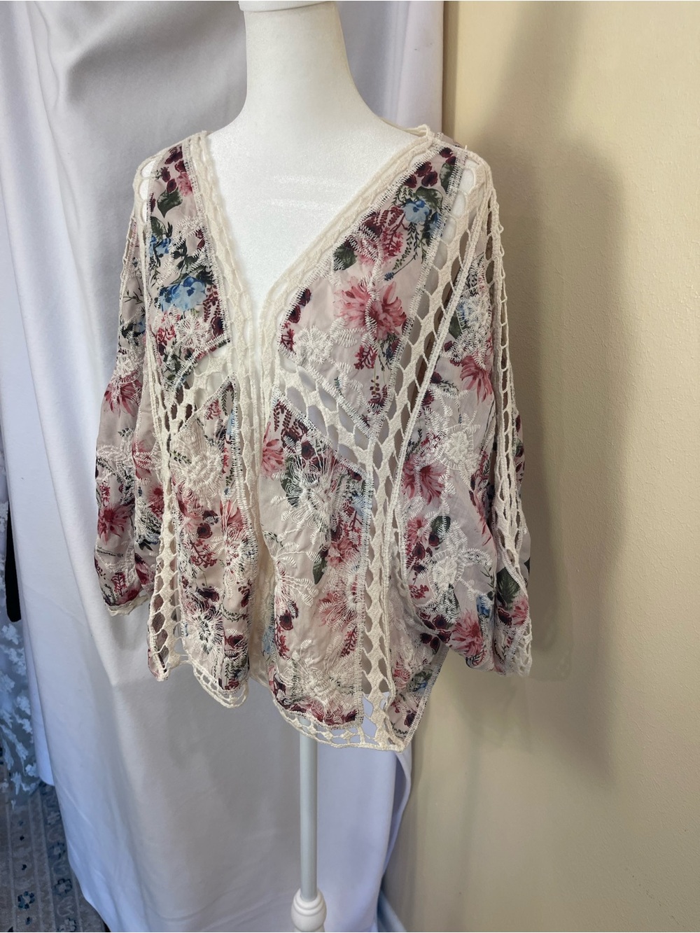 Rachel Zoe Floral Embroidered Mesh Kimono Cardigan One Size Boho Cottagecore